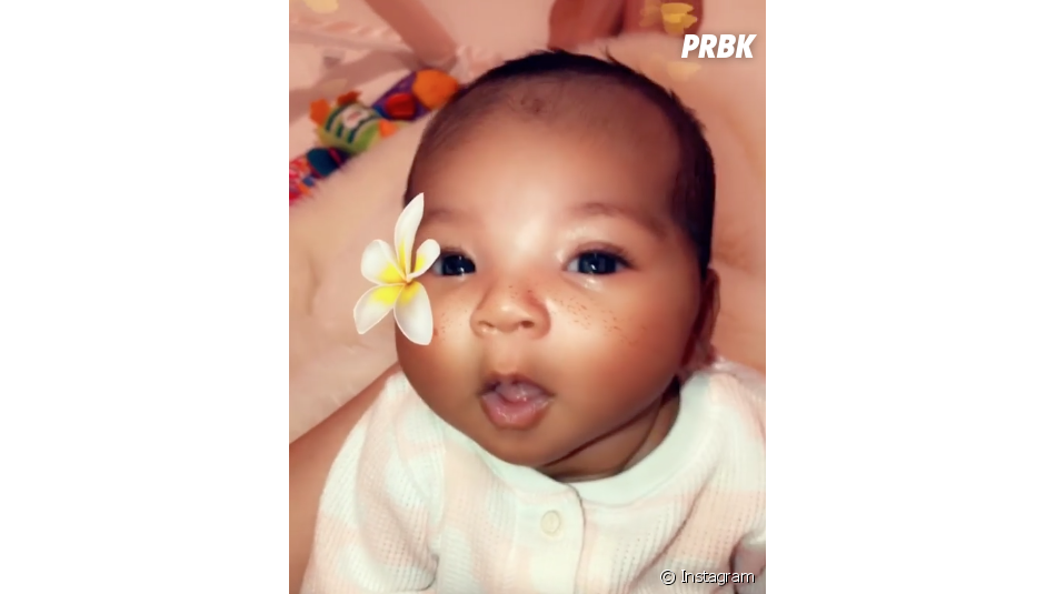 Khloe Kardashian prÃ©sente sa fille True et elle est adorable !