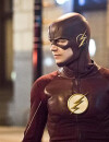 The Flash saison 2, épisode 22 : Barry (Grant Gustin) sur une photo
