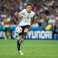 Euro 2016 ⚽ Message touchant de Mesut Özil après France-Allemagne : &quot;le peuple français le mérite&quot;