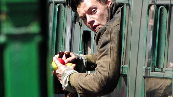 Harry Styles au cinéma ? : nouvelles photos du tournage de Dunkirk