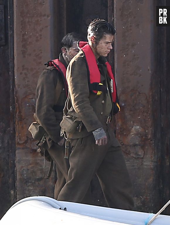 Harry Styles sur le tournage de Dunkirk, le nouveau film de Christopher Nolan, en Angleterre
