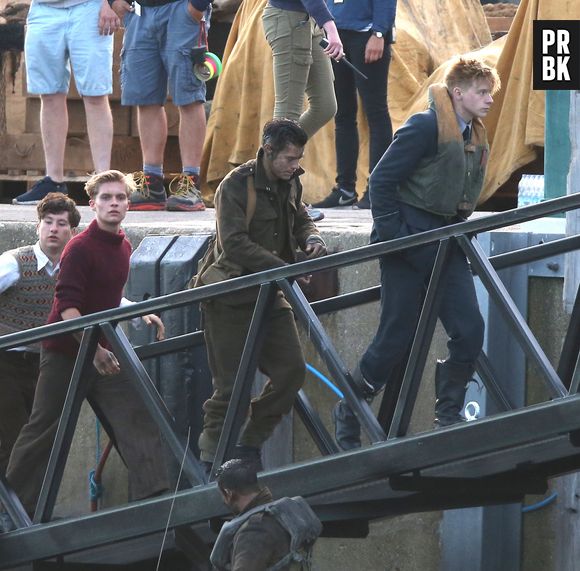 Harry Styles sur le tournage de Dunkirk, le nouveau film de Christopher Nolan, en Angleterre