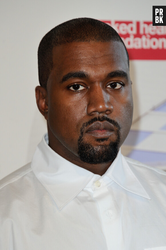 Kanye West choque les internautes en supprimant son compte Twitter. Le mari de Kim Kardashian l'a depuis réouvert, sans donner d'explications.