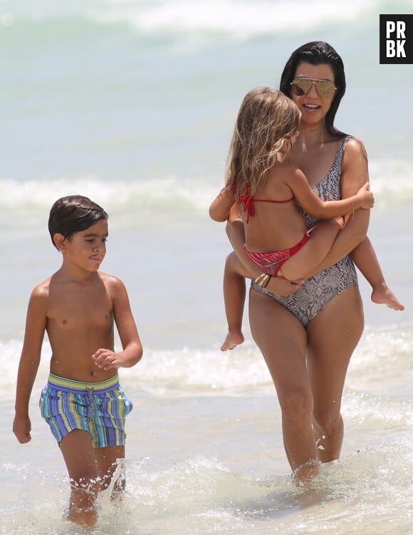 Kourtney Kardashian met ses enfants au régime