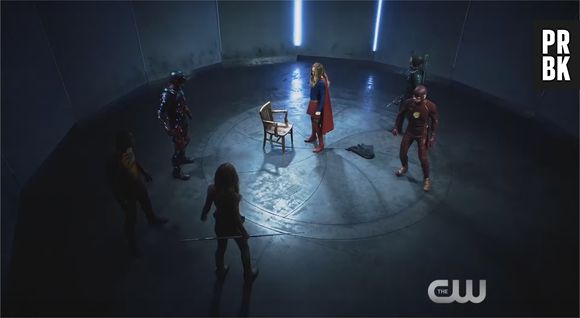 Arrow, Flash, Supergirl... fight club déjanté entre super-héros