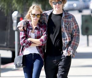 Emma Roberts et Evan Peters de nouveau en couple et fiancés