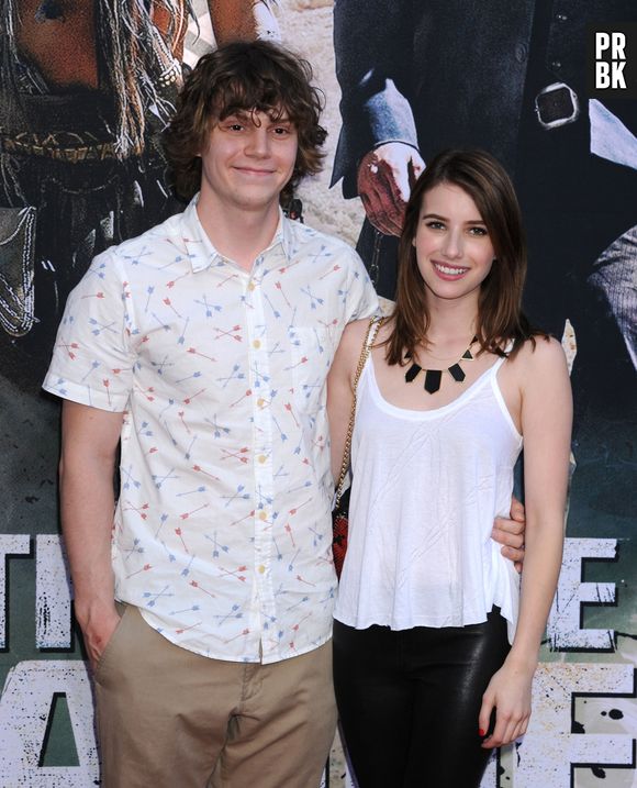 Emma Roberts et Evan Peters de nouveau en couple et fiancés