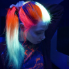 Les cheveux fluorescents, la nouvelle mode capillaire de cet hiver