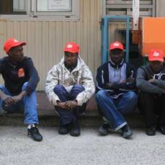 On bosse ici ! On vit ici ! On reste ici ... une vidéo buzz avec les sans papiers