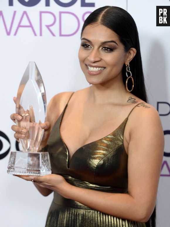 Qui est Lilly Singh, la youtubeuse qui a battu PewDiePie et Miranda Sings aux People's Choice Awards ? 