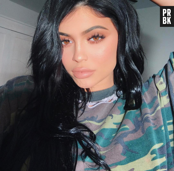 Kylie Jenner : énorme bad buzz sur Twitter autour de sa nouvelle palette "Royal Peach".