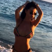 Nabilla Benattia sexy en bikini : ses vacances complices avec Thomas Vergara à Saint-Barth