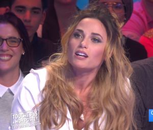 Capucine Anav sur son coup de coeur pour Julien Castaldi : "il est beau, gentil et intelligent"