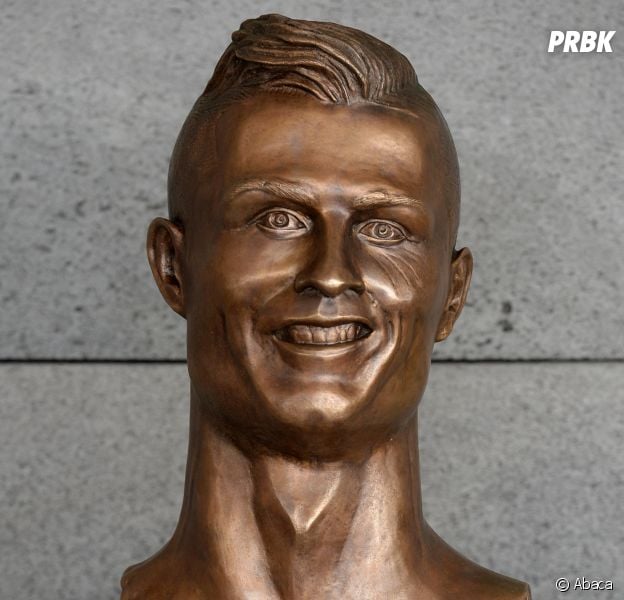 Cristiano Ronaldo : la statue en l'honneur de CR7 moquée sur Twitter, le sculpteur réagit !