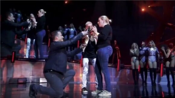 M. Pokora interrompt un concert pour une demande en mariage ❤️