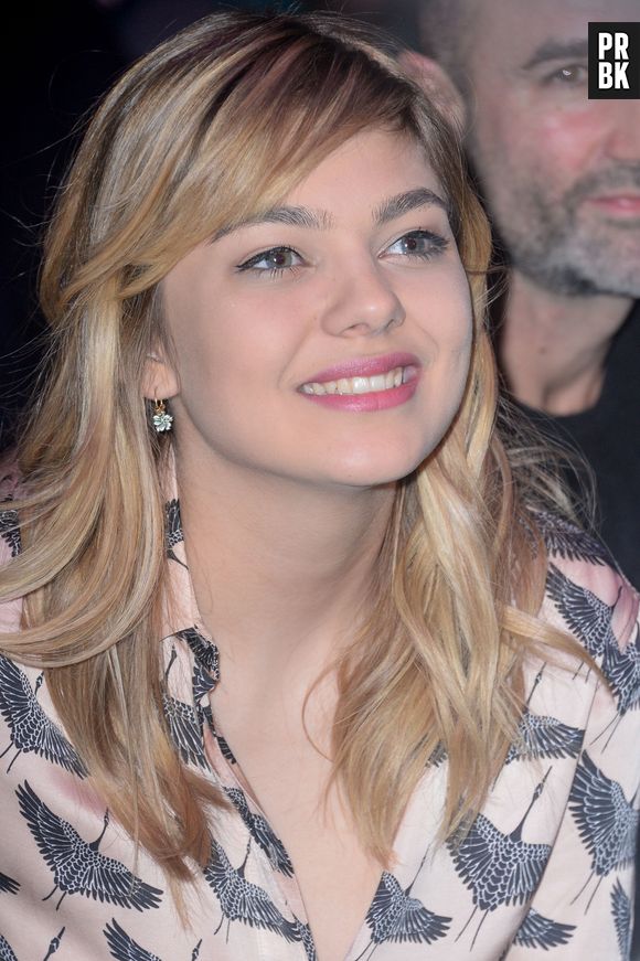 Louane Emera ne ressemble plus à ça : la chanteuse est devenue brune !