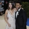 Selena Gomez et The Weeknd : le couple fait sa première apparition officielle au Met Gala 2017 !