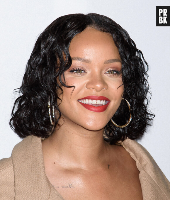 Rihanna réagit au body-shaming : sa réponse parfaite aux internautes qui la traitent de "grosse" !