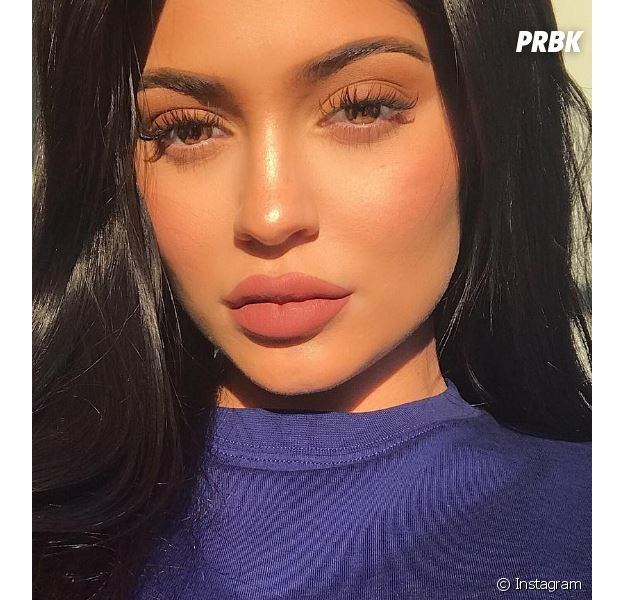 Kylie Jenner lance sa propre collection de tee-shirts street et sexy !