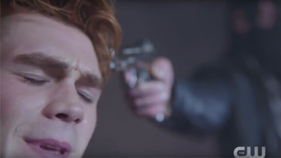 Riverdale saison 2 : Archie en danger de mort dans la nouvelle bande-annonce