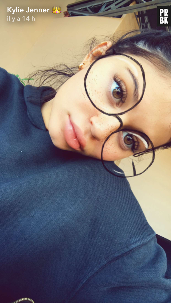 Kylie Jenner enceinte ? Elle assure que les photos de son baby bump ont été photoshopée !