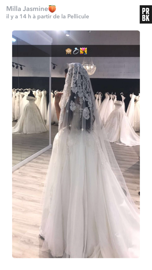 Milla Jasmine pose en robe de mariée sur Snapchat