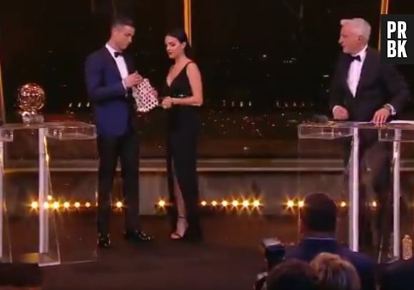 Cristiano Ronaldo remporte son 5ème Ballon d'Or : il offre un cadeau de circonstances à sa fille !