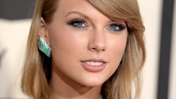Taylor Swift généreuse : son geste incroyable pour une fan enceinte sans domicile