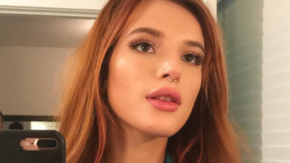 Bella Thorne nue sur Instagram : des internautes l'accusent d'avoir refait ses seins