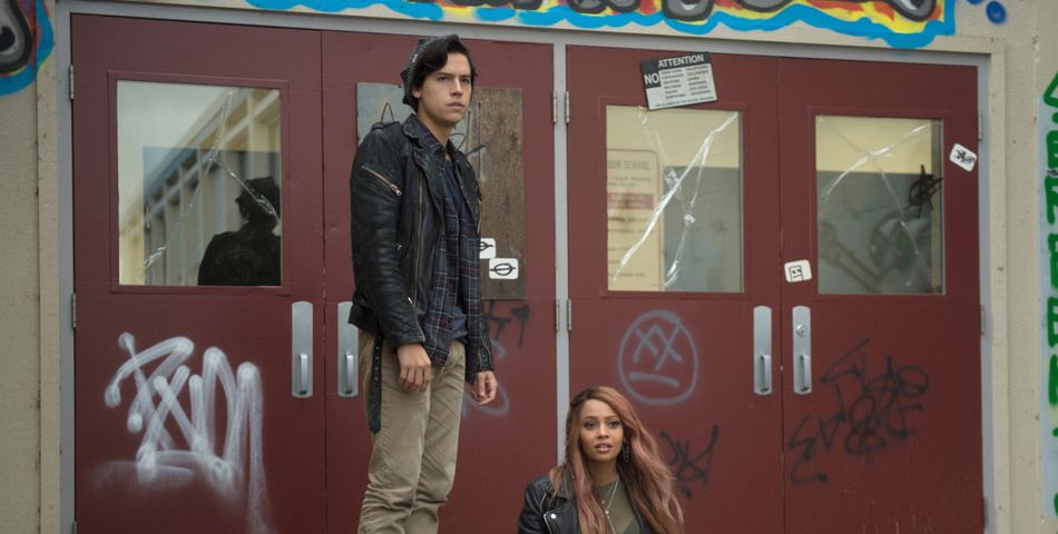 Riverdale Saison 2 Jughead Cole Sprouse Et Toni Vanessa Morgan