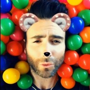 Clip &quot;Wait&quot; de Maroon 5 : Adam Levine s&#039;éclate avec des filtres Snapchat