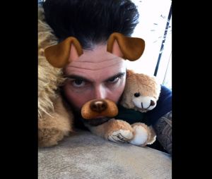 Clip "Wait" de Maroon 5 : Adam Levine s'éclate avec des filtres Snapchat