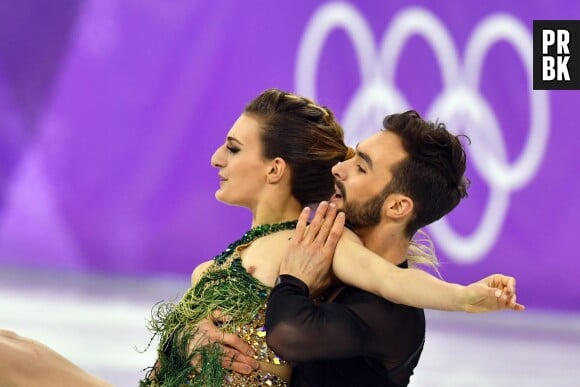 Jeux Olympiques 2018 à Pyeongchang : la patineuse française Gabriella Papadakis dévoile un sein sans le vouloir pendant sa performance avec Guillaume Cizeron !