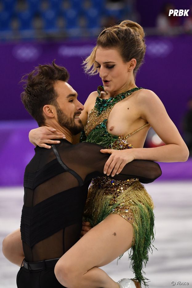 Jeux Olympiques 2018 à Pyeongchang : la patineuse française Gabriella Papadakis dévoile un sein sans le vouloir pendant sa performance avec Guillaume Cizeron !