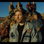 Clip "Forever" : Quentin Mosimann fait le grand saut dans le désert