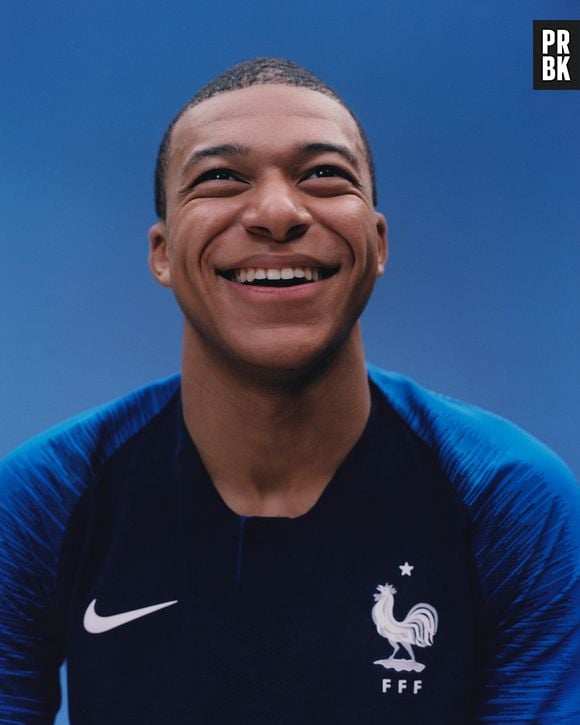 Coupe du monde 2018 : le nouveau maillot des Bleus ne fait pas l'unanimité