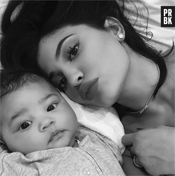 Kylie Jenner et sa fille Stormi posent pour un selfie