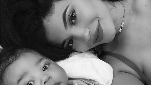 Kylie Jenner et sa fille Stormi : ces trois selfies vont vous faire craquer 😍
