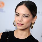 Kristin Kreuk (Smallville) accusée de recruter des femmes pour une secte sexuelle : elle s'explique