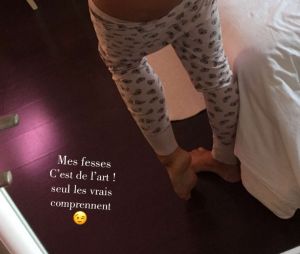 Kim Glow s'affiche fesses nues sur Snapchat le 30 avril 2017