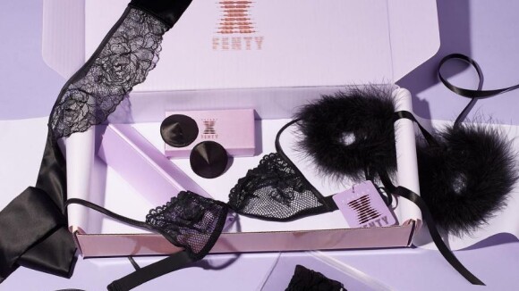 Savage x Fenty : Rihanna lance des accessoires coquins pour aller avec sa lingerie 🔞