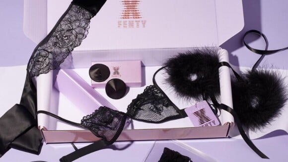 Savage x Fenty : Rihanna lance des accessoires coquins pour aller avec sa lingerie ?