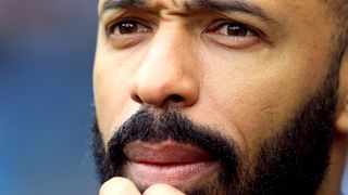 Thierry Henry traître ou infiltré auprès de la Belgique ? Blagues et incompréhension sur les réseaux