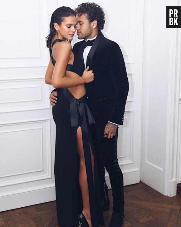 Neymar amoureux : le footballeur du PSG déclare sa flamme à sa girlfriend Bruna Marquezine !