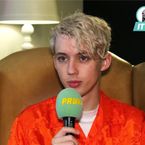Troye Sivan en interview : "Ariana Grande est tellement adorable, on est devenus amis"