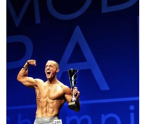 Tibo InShape : victoire pour le youtubeur au Fitness Paris Naturel Championship !