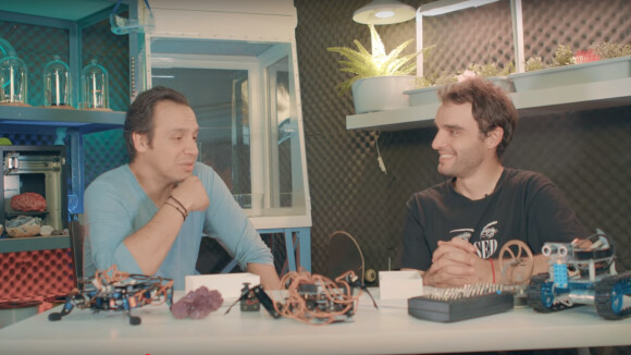 Dr Nozman réalise un rêve en réalisant deux vidéos avec Alexandre Astier