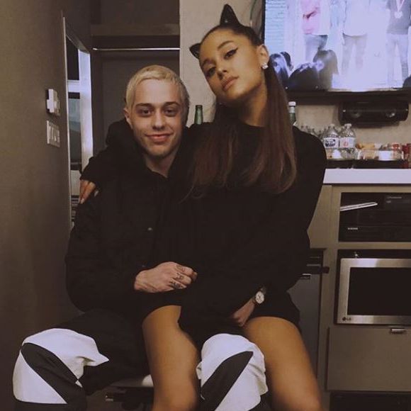 Ariana Grande séparée de Pete Davidson ? Les fans sont contents de cette supposée rupture.
