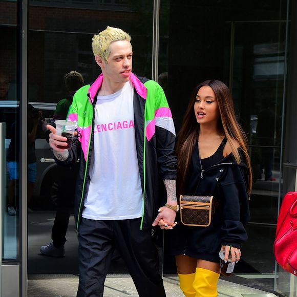 Ariana Grande séparée de Pete Davidson ? Les fans sont contents de cette supposée rupture.