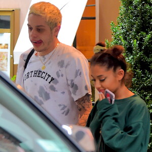 Ariana Grande séparée de Pete Davidson ? Les fans sont contents de cette supposée rupture.